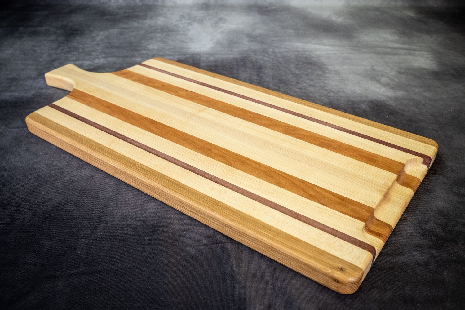 Large cutting board with handle store